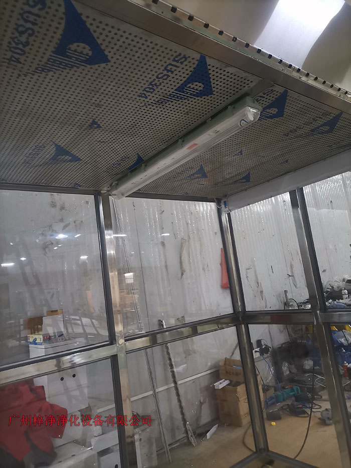 可移動防爆潔凈取樣車產(chǎn)品內結構實拍圖